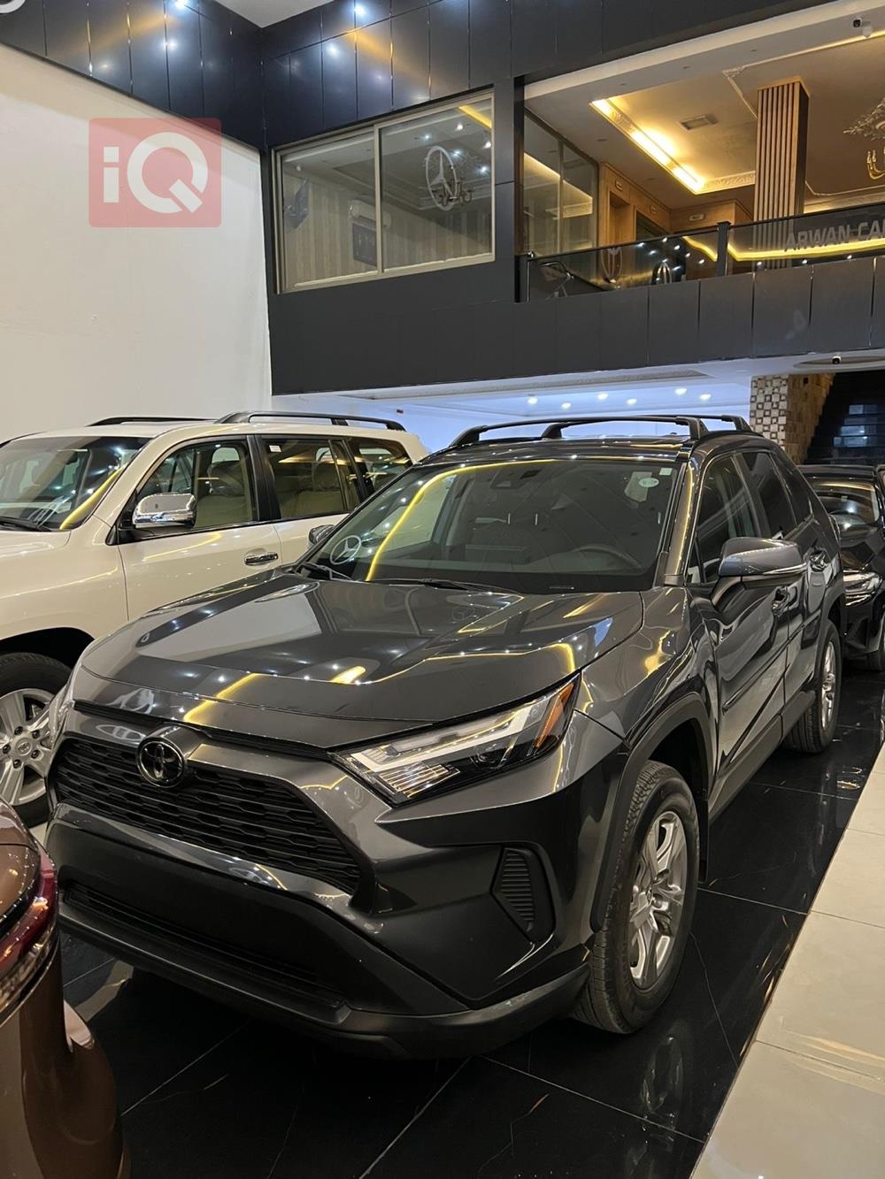 تۆیۆتا ڕاڤ 4